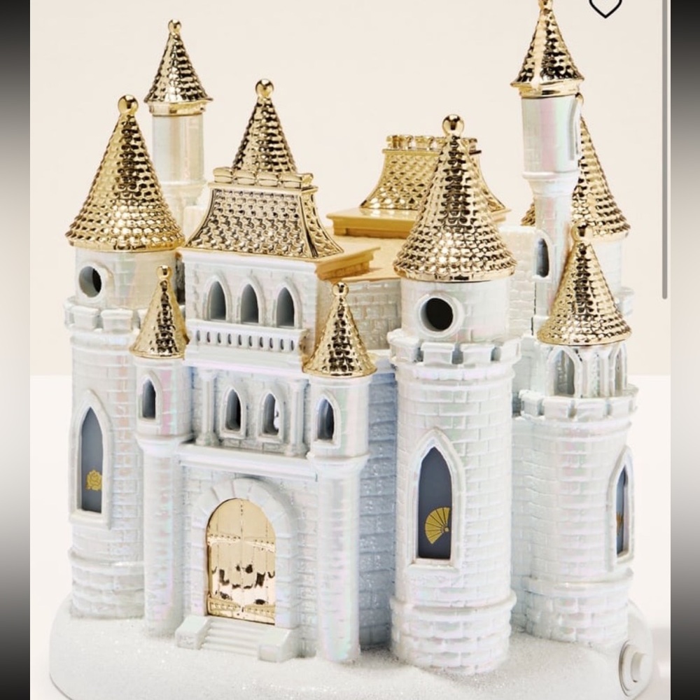Bath and Body works Disney princess light up castle pedestal candle holder